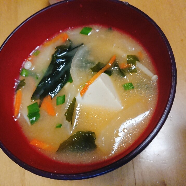 大根とワカメが主役の具だくさんお味噌汁 レシピ 作り方 By じゃが塩 楽天レシピ 大根とワカメが主役の具だくさんお味噌汁 レシピ 作り方 By じゃが塩 楽天レシピ